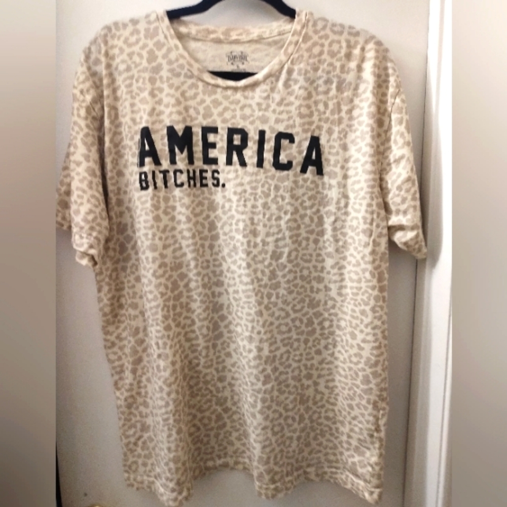 🔥Chic Black and Cream Leopard Print America Bitches T-shirt🔥